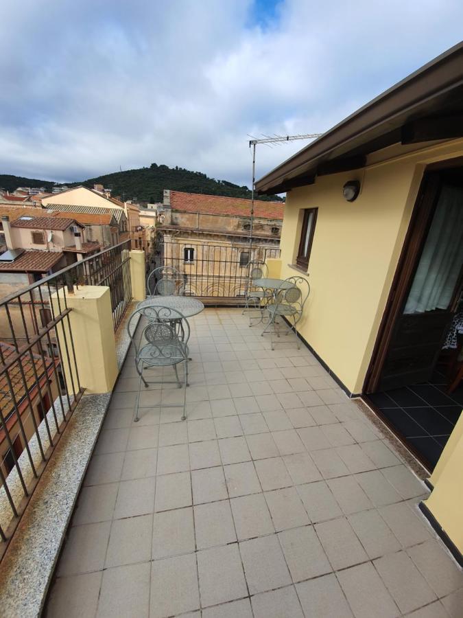 B&B 13 Iglesias Exterior foto
